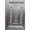 Un moulage en métal de porte en métal Panneau de porte en acier Plaque de porte de porte pour porte d&#39;entrée
